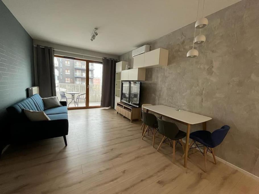 Luksusowy Apartament Z Parkingiem I Klimatyzacja W Samym Centrum Wroclawia Dış mekan fotoğraf