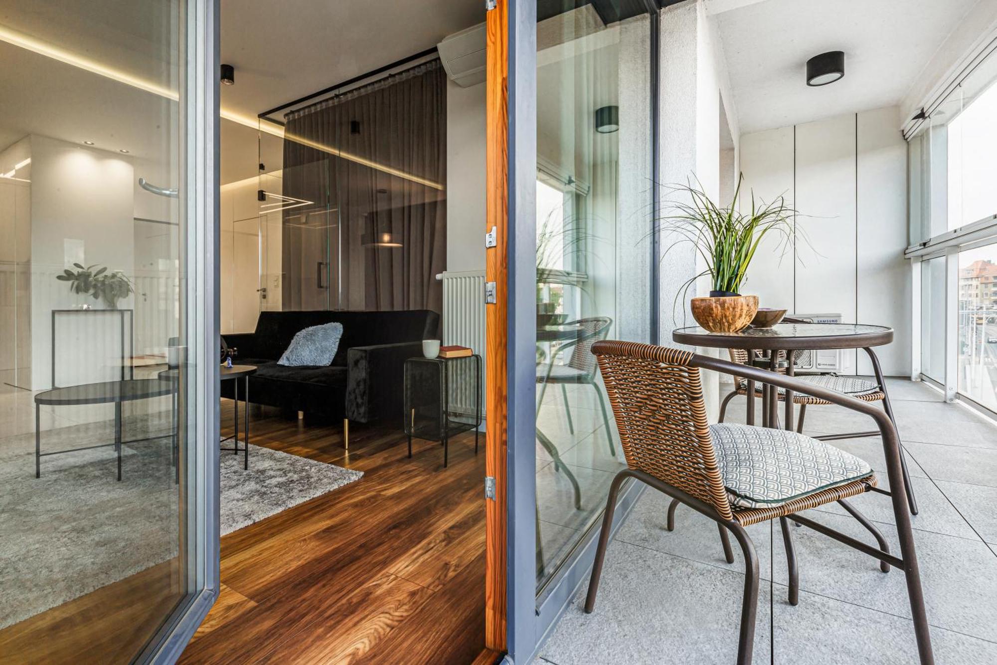 Luksusowy Apartament Z Parkingiem W Samym Centrum Wroclawia Dış mekan fotoğraf