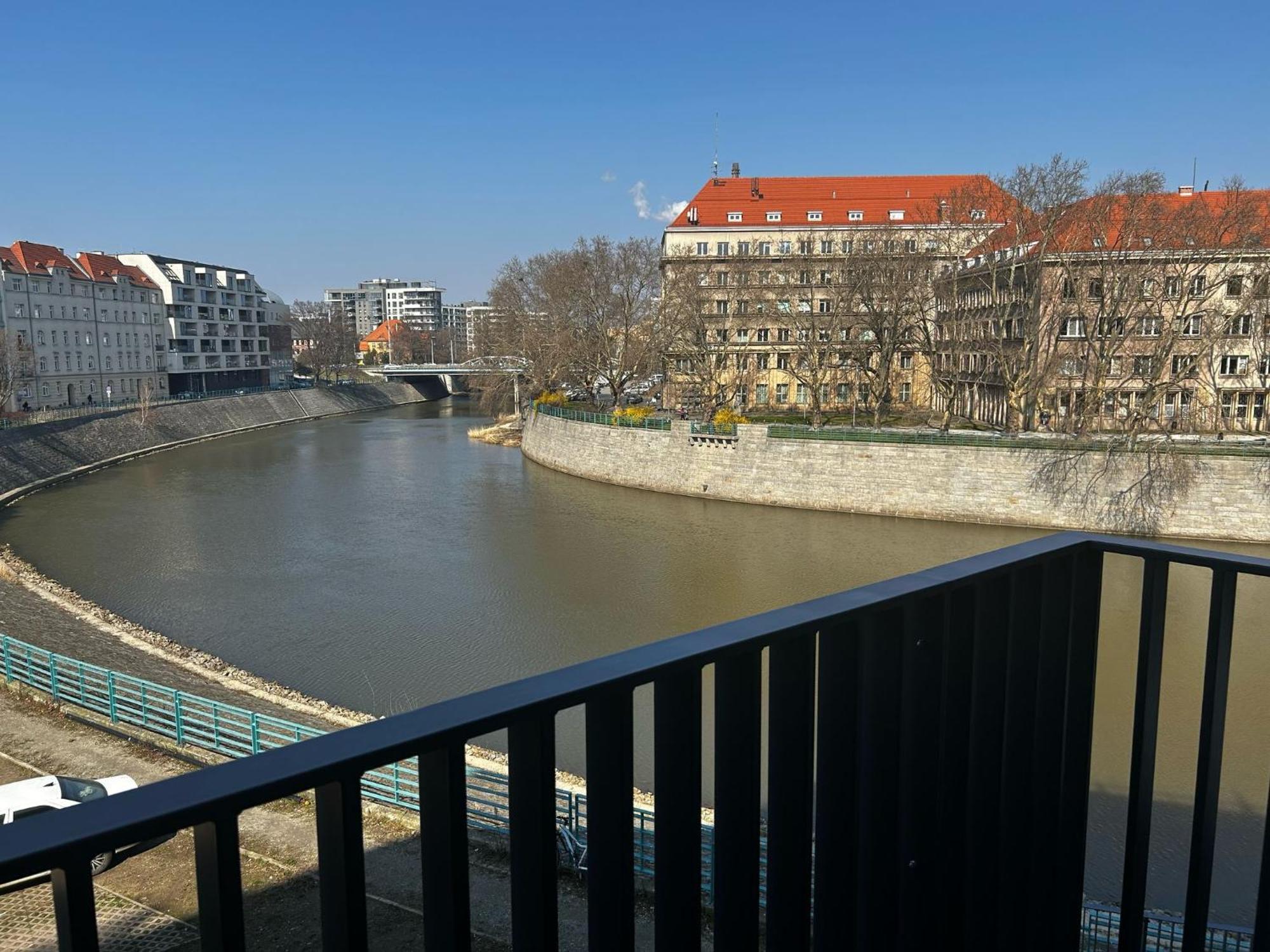 Luksusowy Apartament Z Parkingiem I Klimatyzacja W Samym Centrum Wroclawia Dış mekan fotoğraf