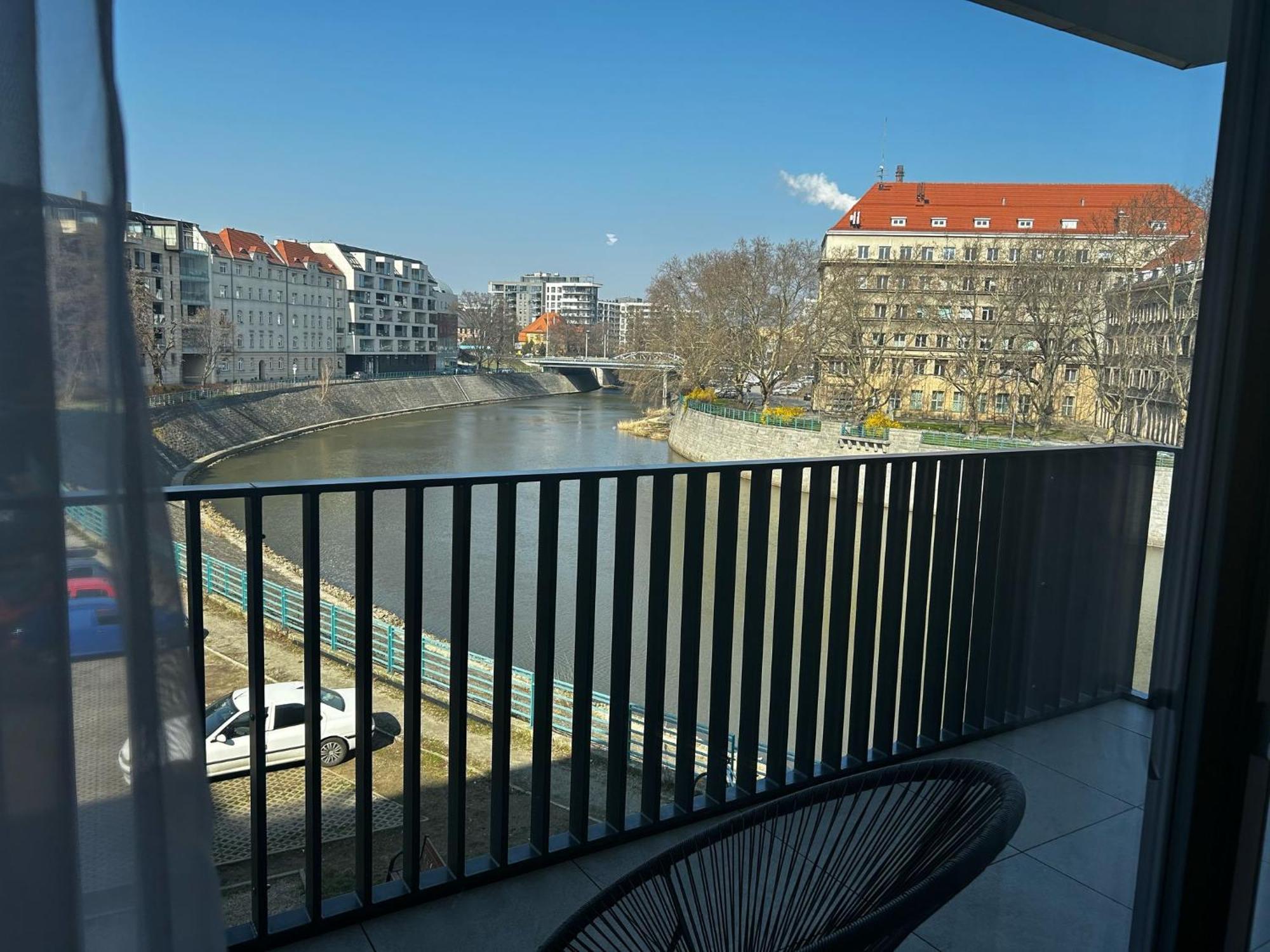 Luksusowy Apartament Z Parkingiem I Klimatyzacja W Samym Centrum Wroclawia Dış mekan fotoğraf